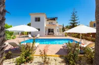 Queens Paradise 1 - Private Pools