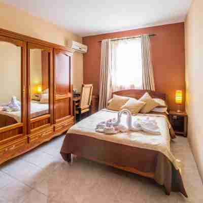 Sunset Villa Rooms