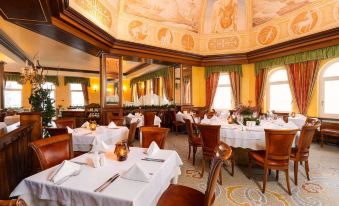 Festa Winter Palace Hotel
