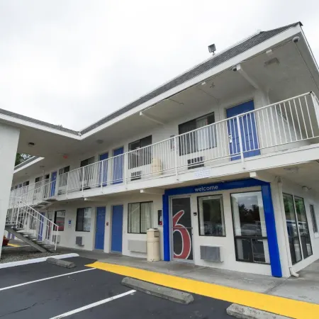Motel 6 Seattle, WA - Airport