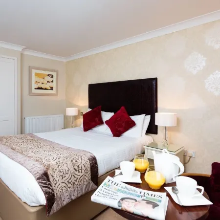 Red Hall Hotel