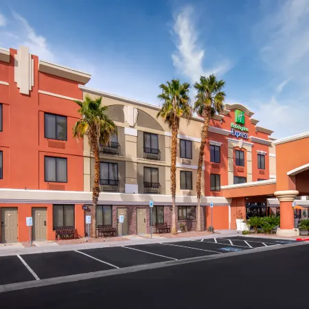 Holiday Inn Express & Suites HENDERSON by IHG Отели рядом с достопримечательностью «Хендерсон»