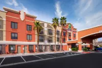 Holiday Inn Express & Suites Henderson Hotel a Las Vegas