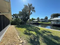 Fantastic Waterfront Home Great for Relaxing, Scalloping, Fishing & Kayaking!!!