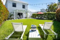Designer Furnished and Outdoor Dining - Luxurious Coastal Retreat