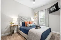 Unique Rooftop Patio and Game Room - Stunning Rooftop Oasis Hotel di Clarksville