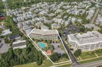 Exclusive Pool and Private Beach Access - Gorgeous Oasis Hotels in Rosemary Beach