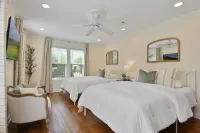 Charming Cottage with Hot Tub and Backyard Oasis - Inviting Getaway