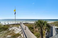 Charming Studio Steps from the Beach - Relaxing Gulf Place Retreat Hotel a Walton County