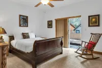 Charming Retreat with Spacious Backyard - Cozy and Inviting Escape