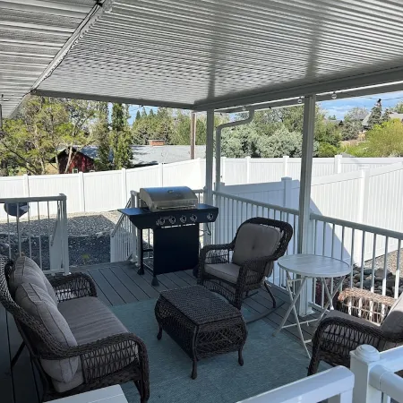 Charming Lewiston, Idaho Get-Away!  Wifi, King Bed, Pet Friendly