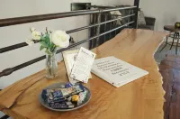 Scenic Loft with Private Deck and Open Floor Plan - Charming Getaway Hotels in Philomath