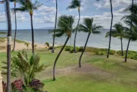 Top Floor, Oceanfront, Steps to Beach! Hotels in Kihei
