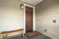 Unobstructed Views and Luxury Amenities - Stunning Oceanfront Oasis