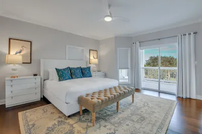 Heated Pool Access and Ocean Views - Stunning Modern Retreat