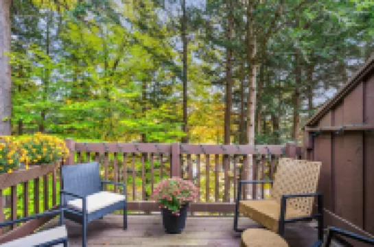 Cozy Condo with Access to Quechee Club - Exquisite Retreat
