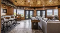 Stunning Mountain Views and Cozy Gas Fireplace - Exquisite Lodge Retreat
