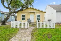 Sun Kissed Cabana Hotels in Aransas County