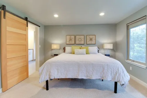 Hot Tub, Fenced Yard, AC, Pet-Friendly in Valhalla--Best Neighborhood in Bend