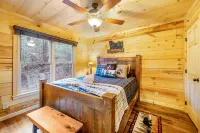 Charming Cabin with Fire Pit and Trail Access - Cozy Mountain Retreat Hotels in Gilmer County