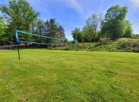 Spacious Family Retreat on 7.5 Private Acres Sleeps 14+ Pool/Hot Tub/Sauna/GR