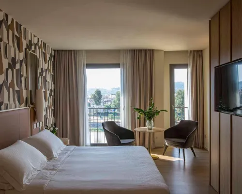 Columbus Urban Resort Hotels near Tuscany Hall