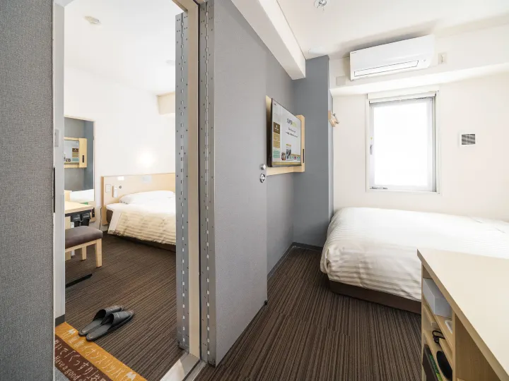 Super Hotel Subway Tanimachi 4-Chome Exit 6