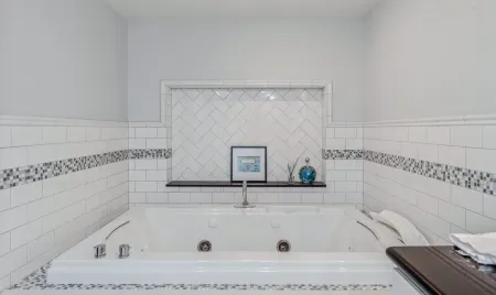 Expansive Granite Kitchen and Cozy Fireplace - Stunning Log Haven