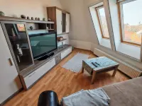 White Apartment – Cozy & Central One-Bedroom Retreat in Kecskemét Hotel dekat Hírös Eper