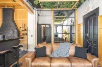 SUNNY- Nordic-Inspired Flat. Intimate & Beautiful