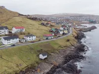 2Br Home with Sea Views and Parking - Tórshavn Hotels in Argir