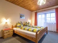 Spacious Apartment with Garden Near Ski Area in Wagrain - Balkoner