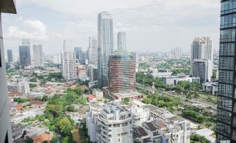 Spacious and Premium 3Br Apartment with City View Sudirman Tower Condominium