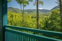 Smugglers' Notch Resort Private Suites - Mountain view