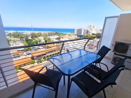 Paradise Palms Seaview Apartment Отели рядом с достопримечательностью «Intercity Buses»