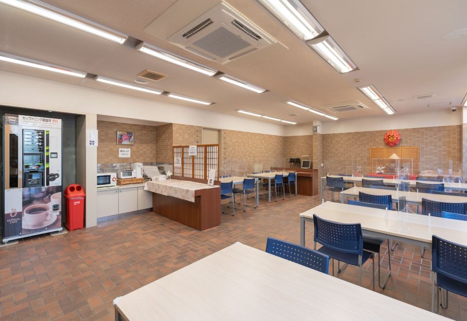 오키나와 나하의 활기찬 거리 전경