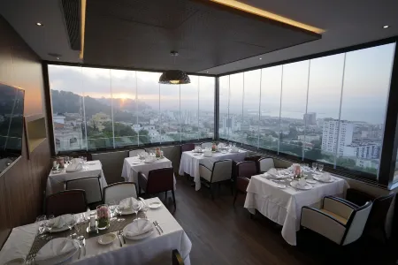 AZ Hôtels Kouba Отели рядом с достопримечательностью «Mosquée El Forkane»