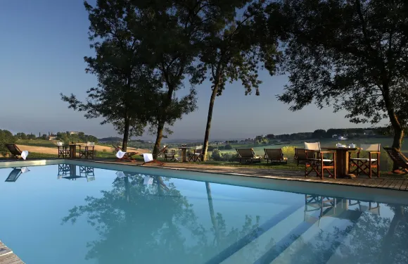 薩勒特城堡酒店