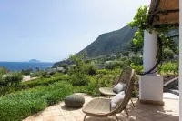 Hotel Ravesi Hotels in Pollara