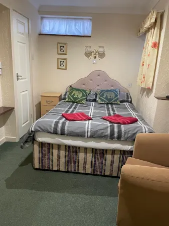 Red Rose Hotel Отели рядом с достопримечательностью «Зоопарк Блэкпул»