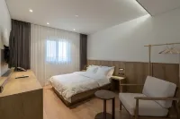 Qvist Hotel Hoteles en Dangjin