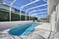 Sun Living: Golf Community, Private Pool 809 4 Bedroom Villa Hotels in Davenport