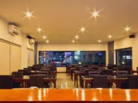 Chada Veranda Hotel Hotels near U-Bar