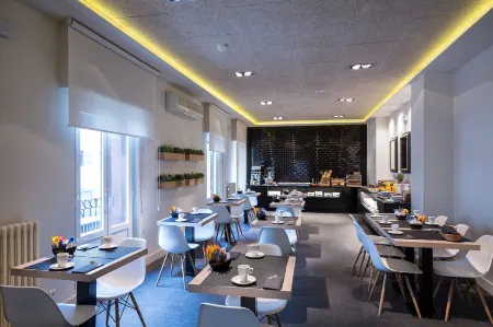 Habitus Hotel Leyre Отели в г. Памплона