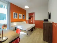 納羅格飯店 住宿飯店