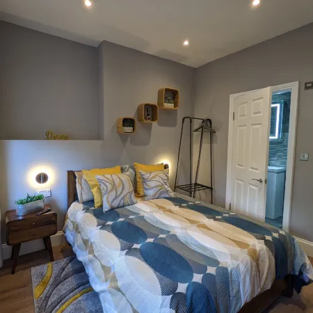 Charlotte Guest House Отели рядом с достопримечательностью «Финчли»
