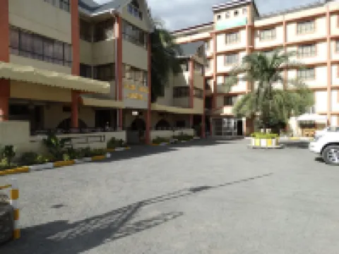 Golden Palace Hotel Hoteles en Free Hold