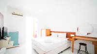 Homey Studio Apartment at Dian Regency - 3-Star