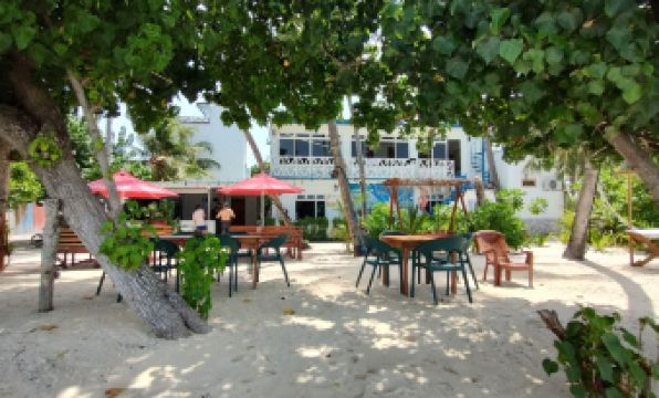 Batuta Maldives Surf View