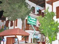 Kaliptus Hotel ケメルのホテル
